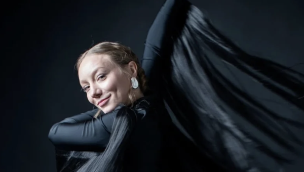 «Три крила — одна мета». Представниця України на Євробаченні LELÉKA оголосила збір на медичні рюкзаки для бойових медиків